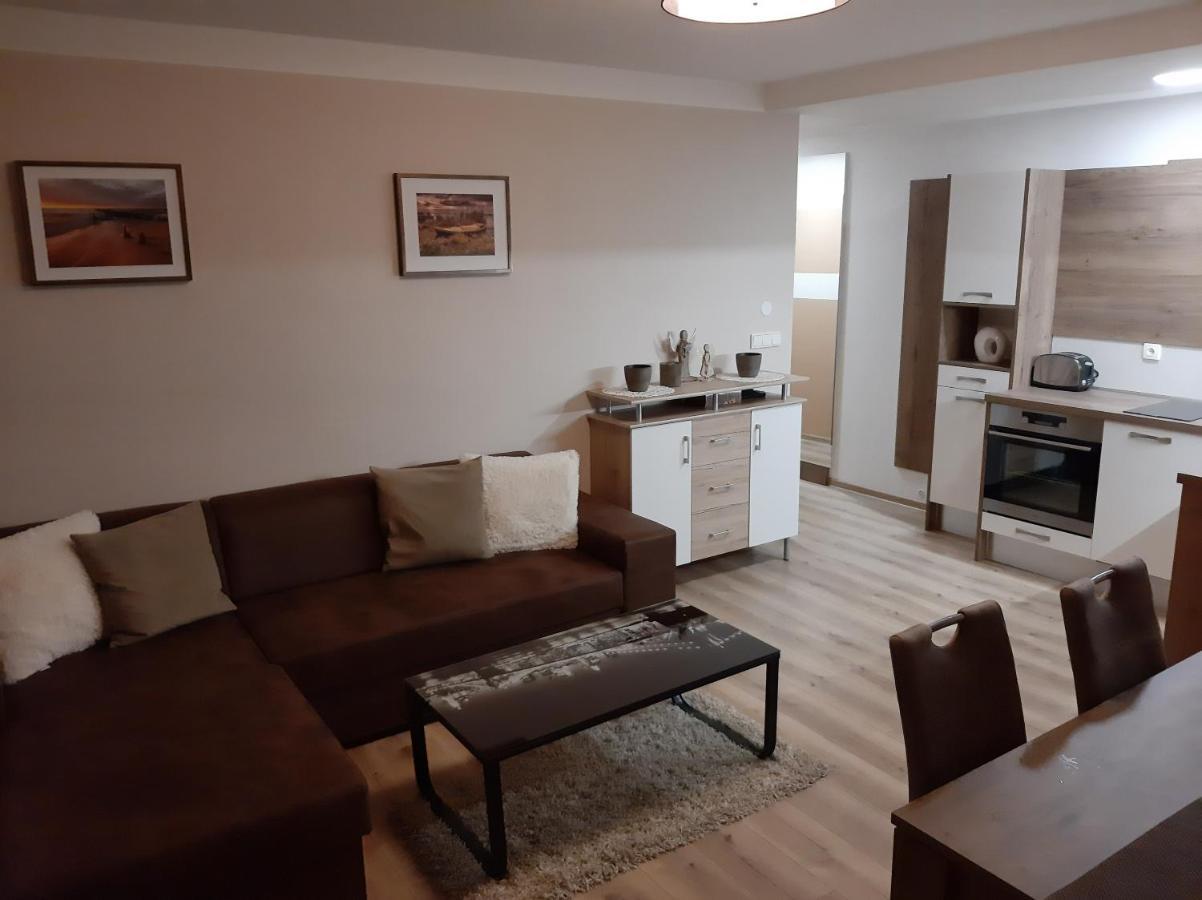 Apartman Pod Hradem ซนอยโม ภายนอก รูปภาพ
