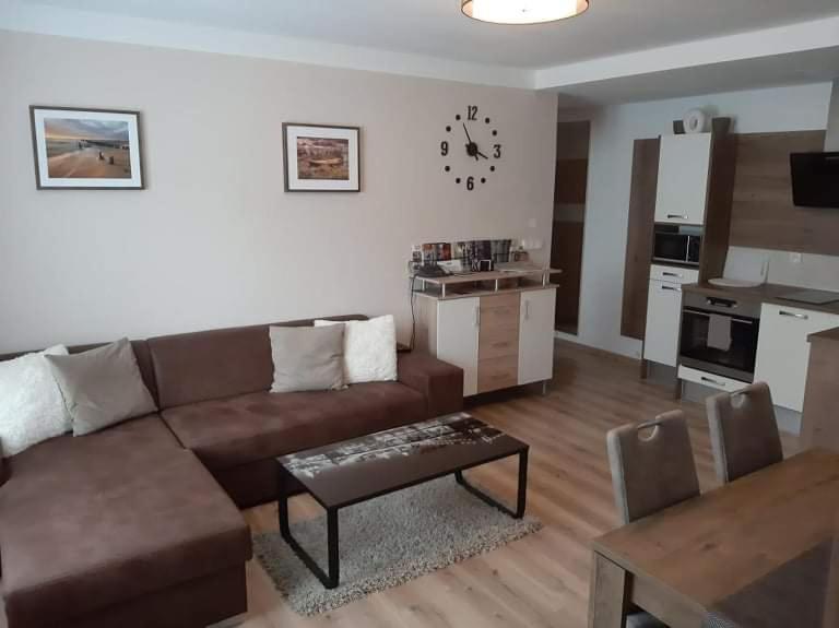 Apartman Pod Hradem ซนอยโม ภายนอก รูปภาพ