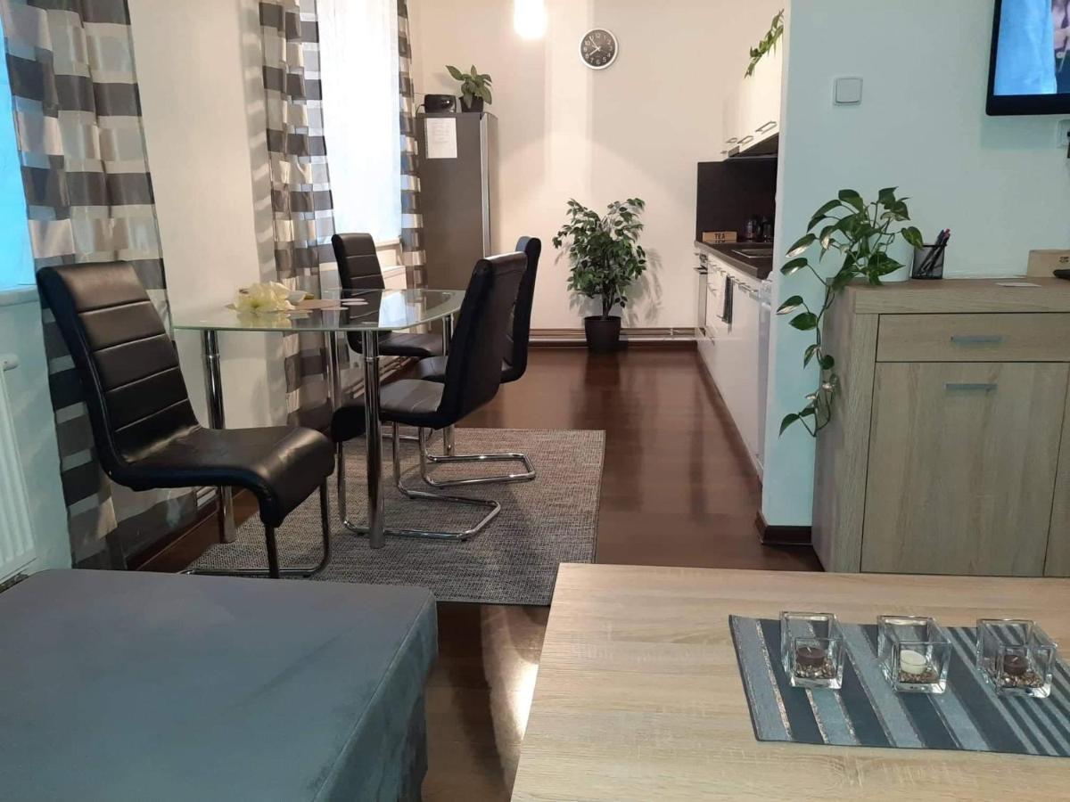 Apartman Pod Hradem ซนอยโม ภายนอก รูปภาพ